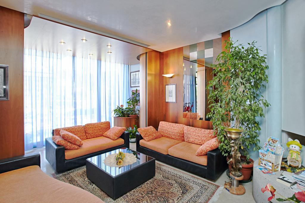 Hotel Sara Caorle Exterior photo